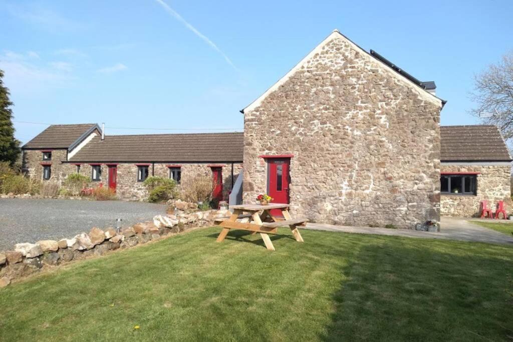 Farmhand Cottage Narberth Exterior photo